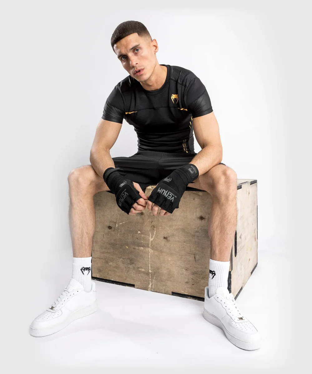 T-Shirt de compression Manches Courtes Venum tempest 2.0 – Noir/Or – Image 4