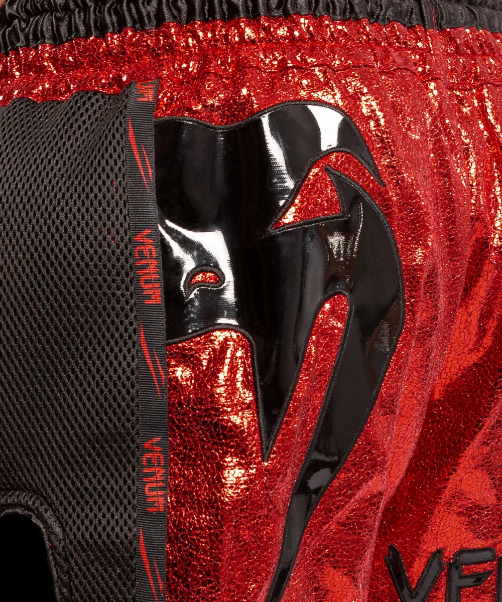 Short de Muay Thai Venum Giant Foil - Rouge/Noir – Image 5